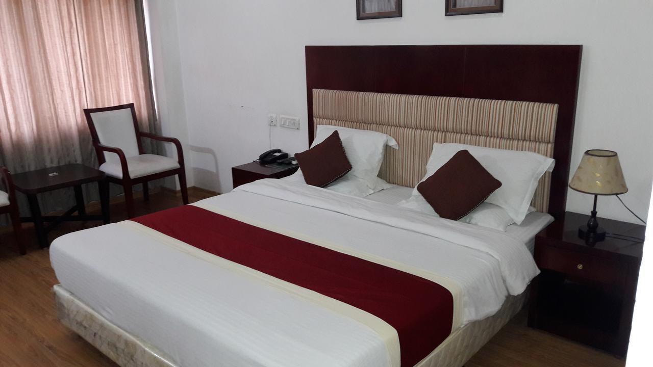 Hotel Aroma Residency Tinsukia Exterior foto